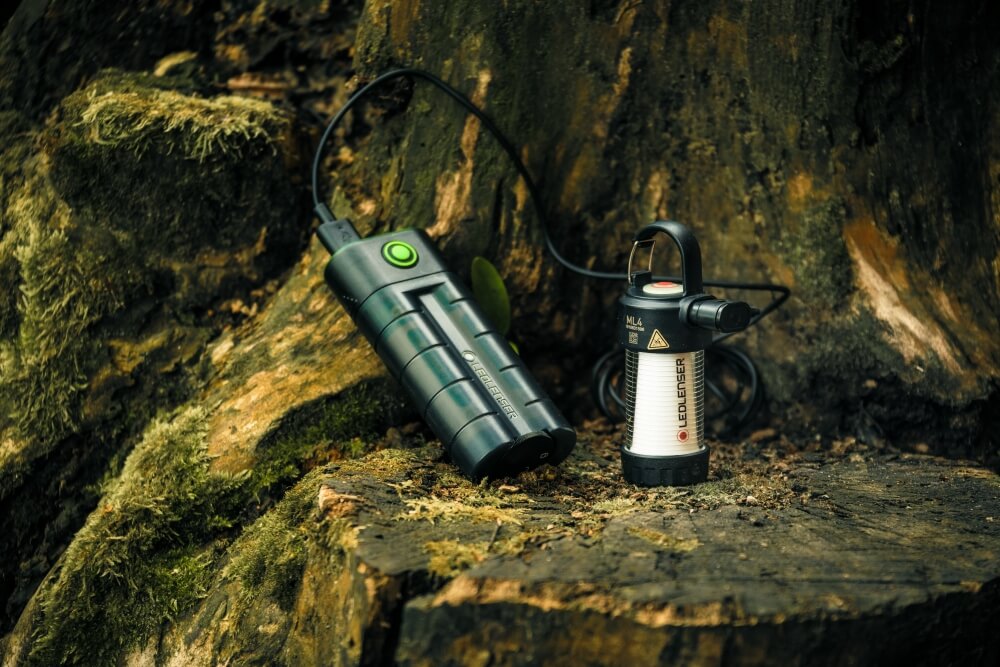 5 Best Outdoor Power Banks for Hiking in 2026